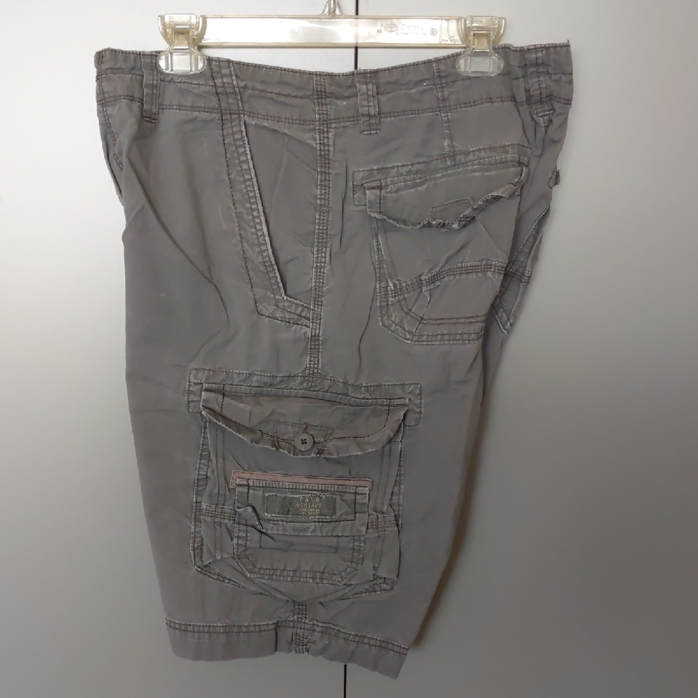 UNIONBAY Men's Green Cargo Shorts 34'' Waist